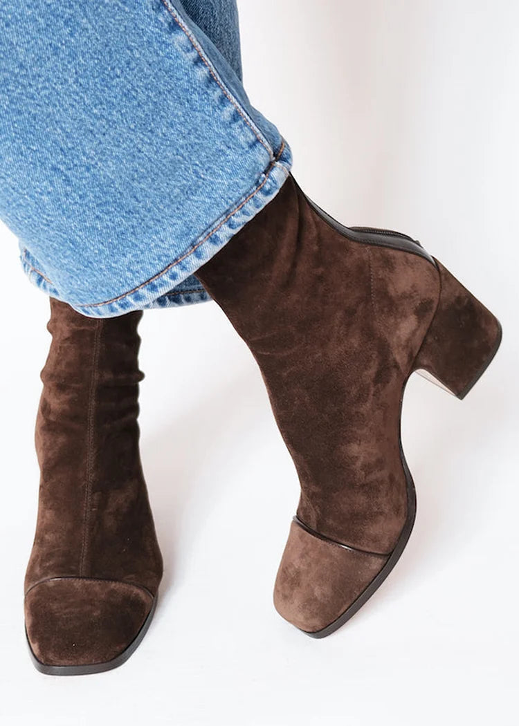 Bota Ante Tacón Cuadrado