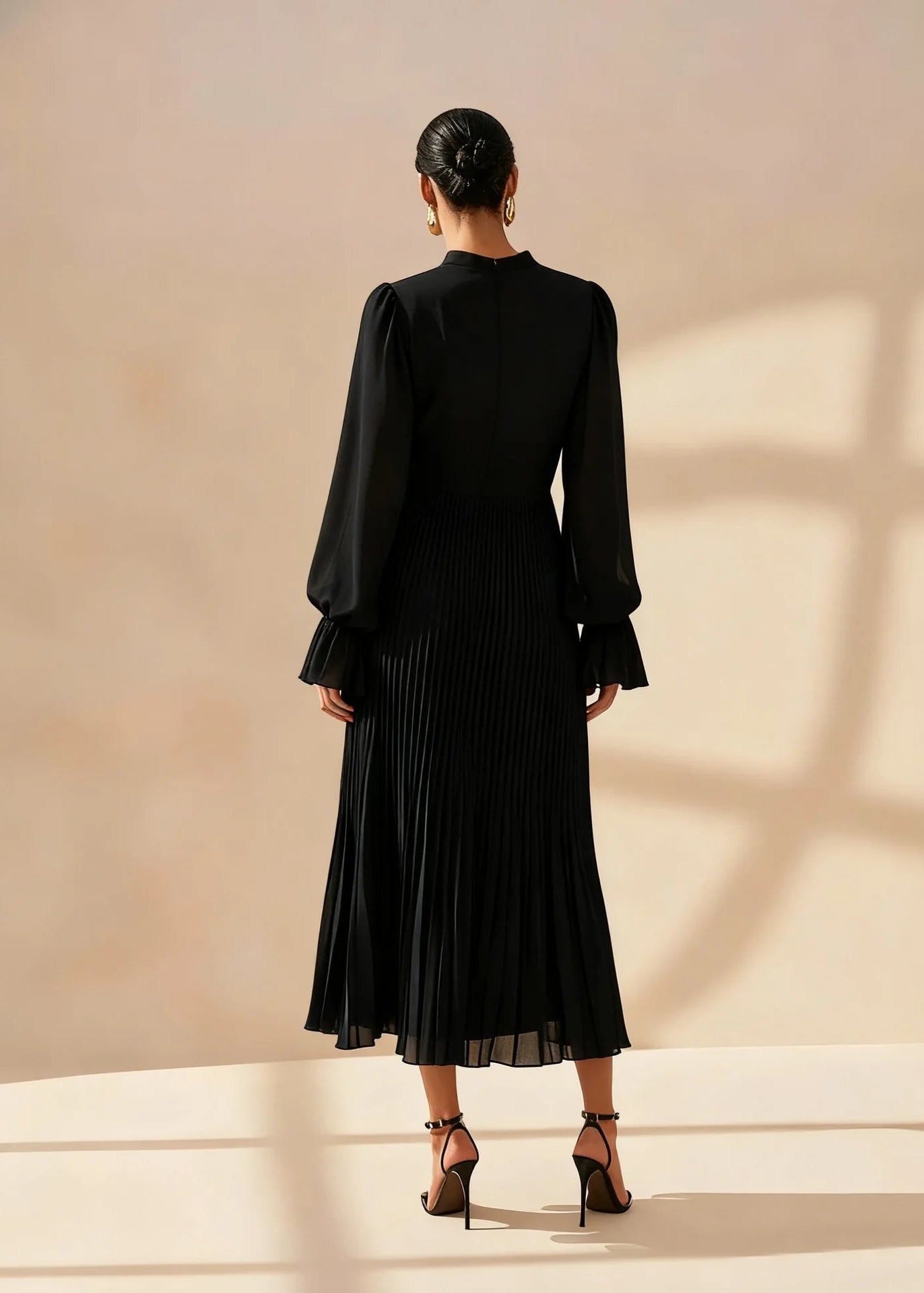 Aurora Vestido Midi Plisado Con Volantes